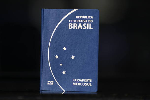 Número de brasileiros barrados de entrar na Europa cresce 50% em um ano