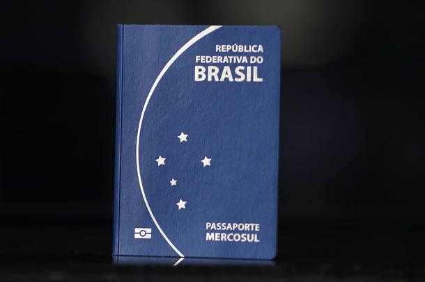 Casa da moeda retoma a emissão de passaportes nesta segunda-feira