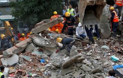 Queda de edifício deixa pelo menos 8 mortos e 10 desaparecidos na Índia 400x255 - Queda de edifício deixa pelo menos 8 mortos e 10 desaparecidos na Índia