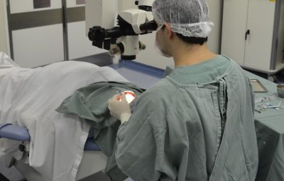 Sesa CirurgiaDePterigio 400x255 - Secretaria da Saúde realiza 500 cirurgias oftalmológicas no primeiro mês de mutirão