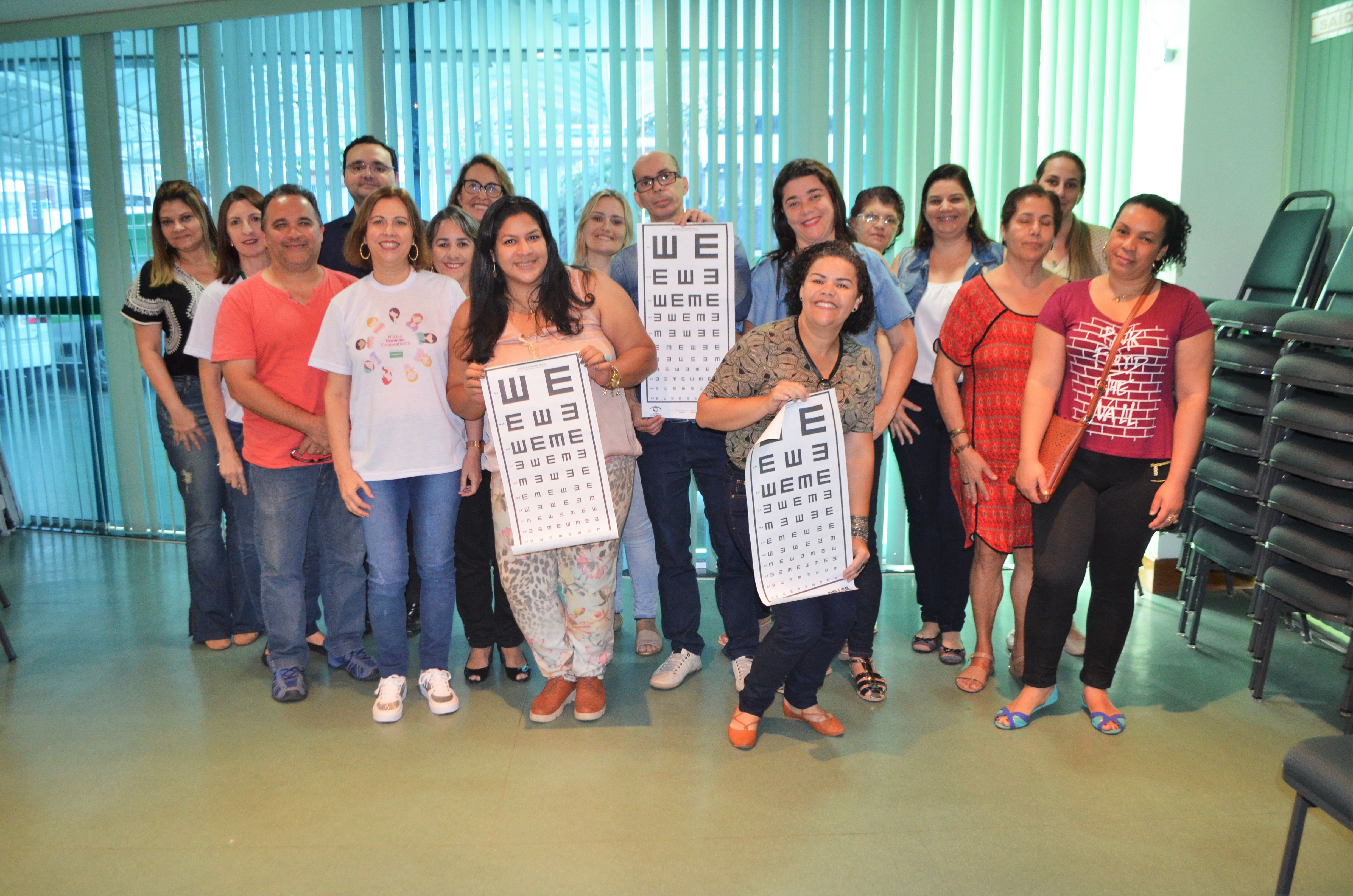 Treinamento capacita professores para aplicarem teste de visão em alunos da rede pública municipal