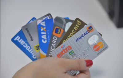 cartoes de credito 400x255 - Juros do cartão de crédito e do cheque especial sobem em novembro
