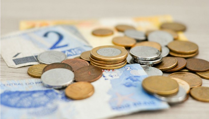 Décimo terceiro deve injetar R$ 214 bi na economia do país, diz Dieese