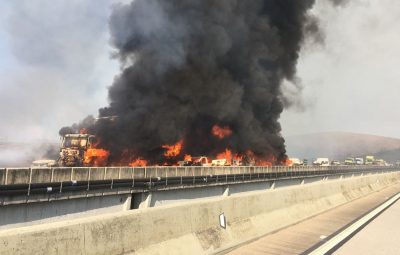 incendio 400x255 - Acidente com 36 veículos provoca incêndio e morte na Carvalho Pinto em Jacareí