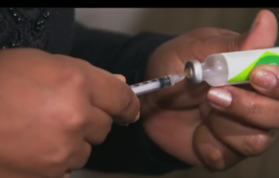 seringa 400x255 - Com falta de seringa, diabéticos estão sendo orientados a 'reutilizar' material