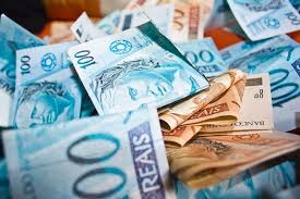 dinheiro 1 - Sicoob libera quase R$ 20 bilhões em cinco anos