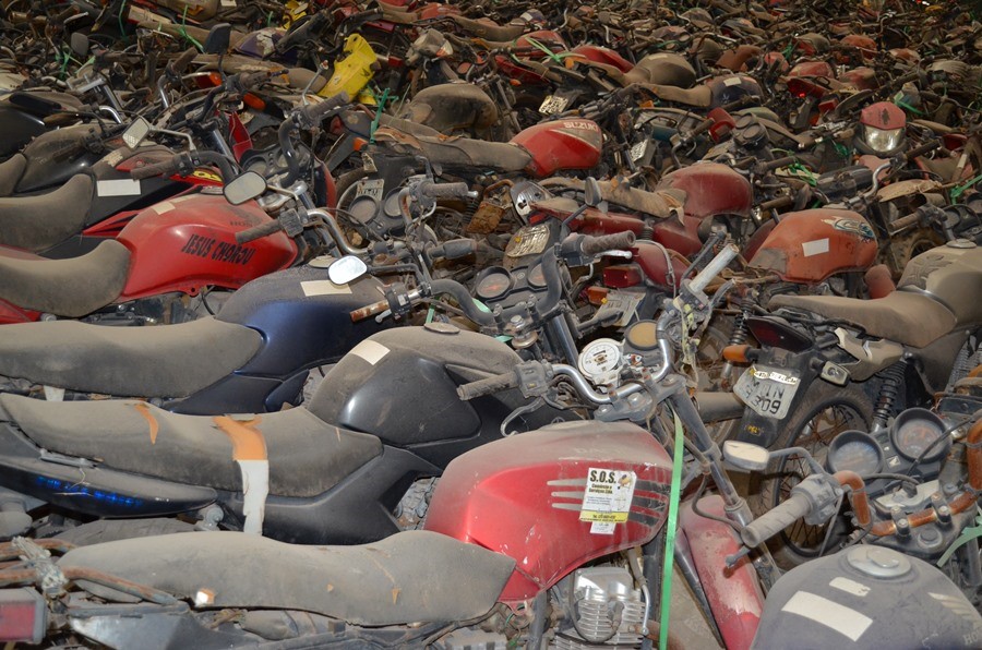 Detran|ES leiloará mais de 20 mil veículos para esvaziar pátios