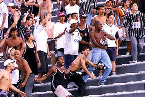 Avança no Senado proposta que pune com mais rigor briga de torcidas organizadas