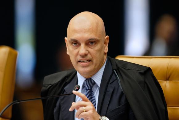 STF determina que votação sobre afastamento de Aécio Neves será aberta