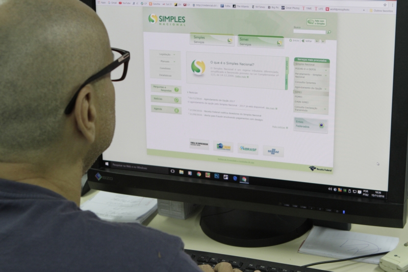 Cerca 100 mil empresas serão impedidas de transmitir declaração do Simples