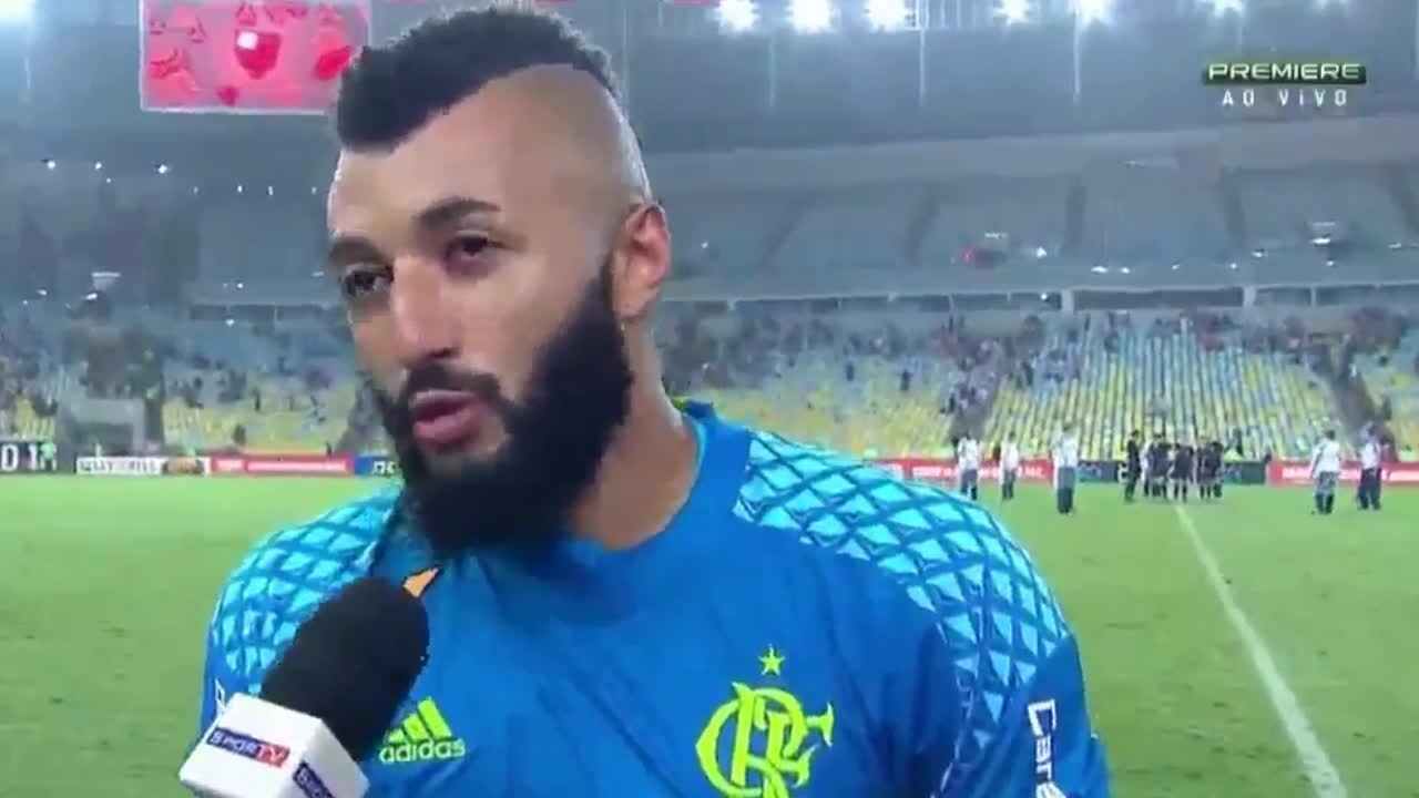 Muralha falha duas vezes e o Flamengo perde para o Santos por 2×1