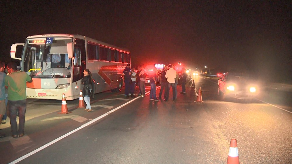 Familiares de vítimas de tiroteio em ônibus no ES chegam ao DML para liberar corpos