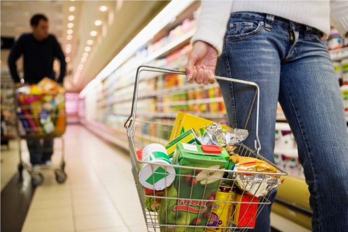 Pesquisa aponta principais mudanças nas escolhas do que é colocado no carrinho de supermercado