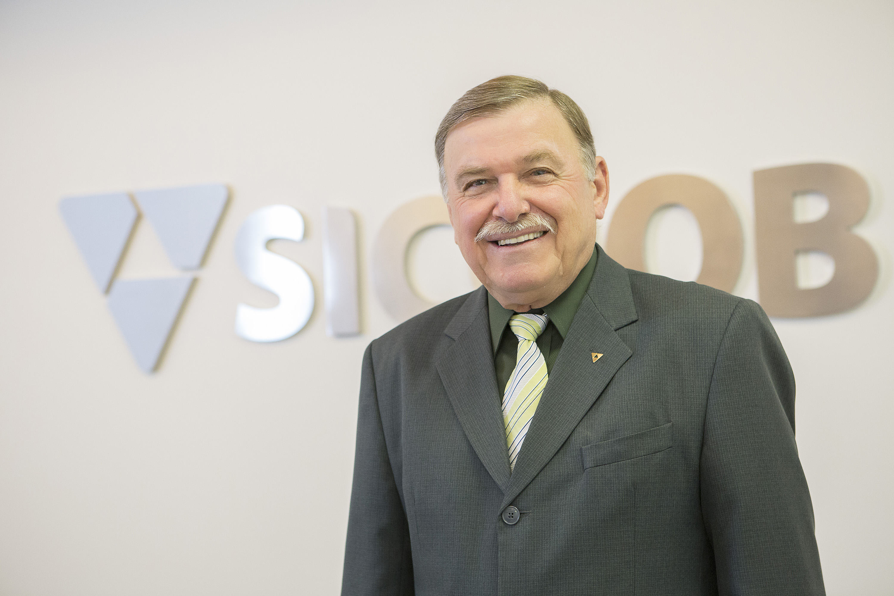 Sicoob reduz juros do crédito imobiliário para 9,48%