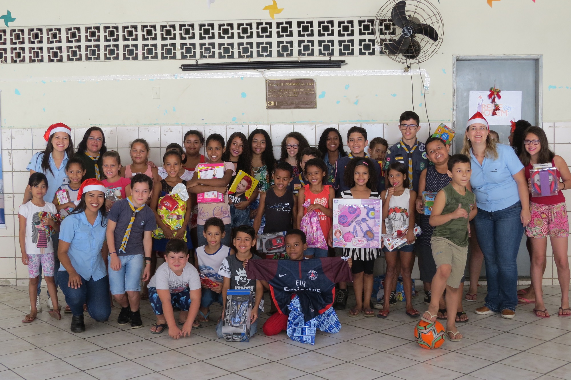 Empregados da ArcelorMittal Cariacica entregam  presentes para crianças de instituições sociais