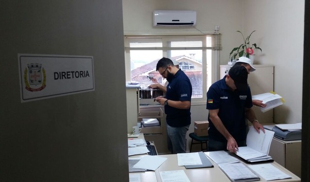 Vice-prefeito, secretários e vereadores de Vera Cruz são afastados por fraude no SUS