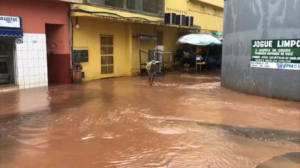 Chuva forte deixa Cachoeiro de Itapemirim em alerta para enchentes