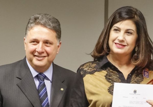 TSE nega habeas corpus para casal Garotinho e o presidente do PR
