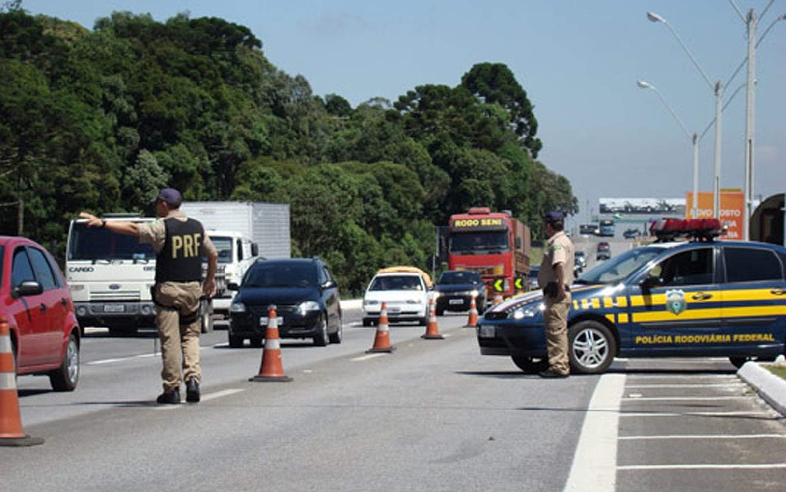 Motorista morre após invadir a contramão e bater de frente com caminhão em Mimoso do Sul