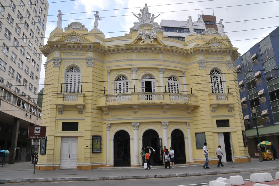 Mamma Mia: ingresso das pré-estreia será trocado por 1 kg de alimento