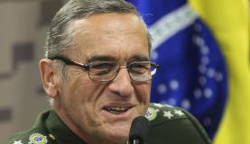 Intervenção militar seria enorme retrocesso, diz comandante do Exército