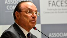 Justiça do DF mantém decisão que negou prisão domiciliar a Maluf - Maluf perde mandato sem direito a receber aposentadoria parlamentar