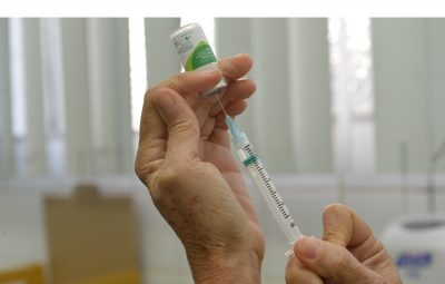 Romero Mendonça Vacinação 400x255 - Febre amarela: Espírito Santo mantém vacinação contra a doença
