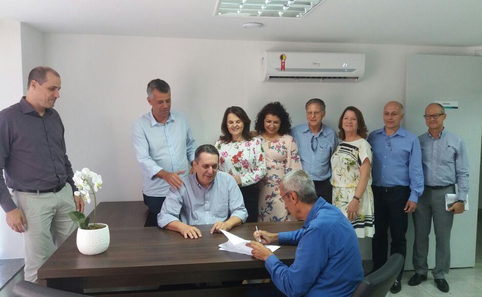 Sescoop/ES é pioneiro no Brasil ao iniciar depósitos em cooperativa de crédito