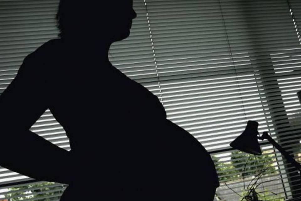 Maioria das grávidas ou lactantes presas no Brasil é parda ou negra, diz CNJ