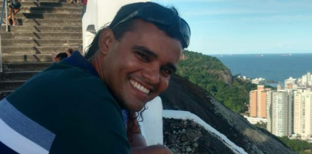 Motociclista que perdeu a perna em acidente no ES estava parado na calçada para se proteger da chuva