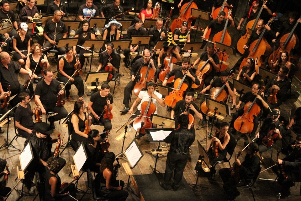 Orquestra Sinfônica interpreta trilhas sonoras de clássicos do cinema no Teatro da Ufes