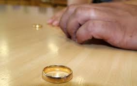 divorcios - Após três anos em queda, divórcios sobem 2,5% no país