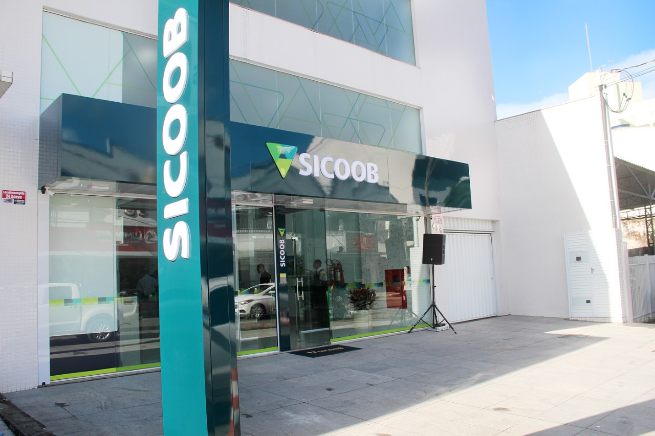 Sicoob inaugura espaço para geração de negócios, em Vitória