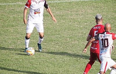 Alan Maranhão meio de campo do Aracruz Foto Jasleon Humberto Folha do Litoral 400x255 - "Não vai tirar nosso foco no acesso", diz meia do Aracruz, sobre adiamento