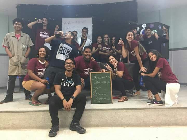 Aprendendo física por meio do teatro