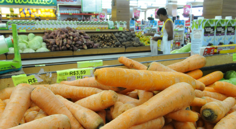 Entenda por que a inflação tem impactos diferentes na vida das pessoas