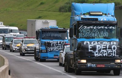 Greve dos caminhoneiros faz Correios suspenderem envio de Sedex 1 400x255 - Caminhoneiros decidem nesta quarta-feira sobre greve no Espírito Santo