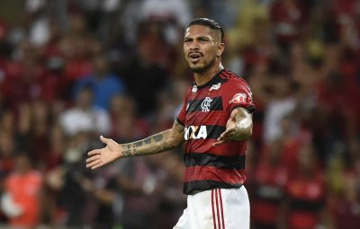 contrato 400x255 - Flamengo suspende o contrato de Guerrero pela segunda vez