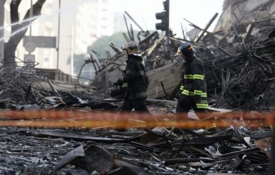 fogo brandt2 400x255 - Bombeiros buscam 4 pessoas desaparecidas após desabamento de prédio no Centro de SP