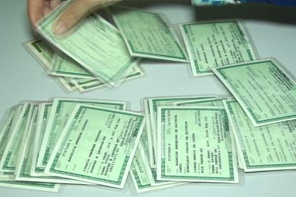 Polícia Civil realiza mutirão para emissão de carteira de identidades no Shopping Mestre Álvaro