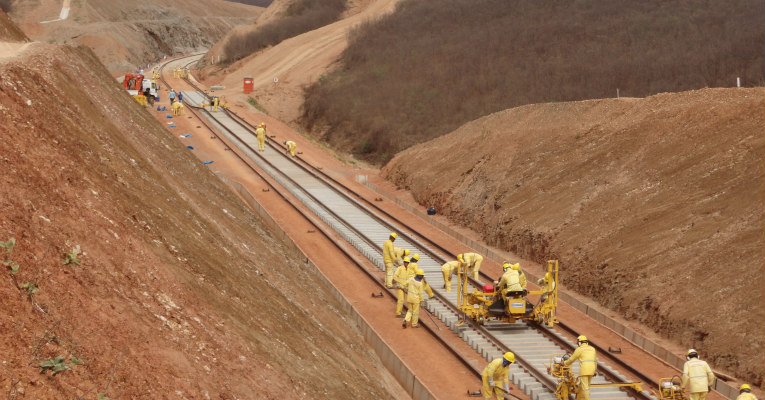 Painel de Obras: saiba como acompanhar o andamento de projetos do Governo do Brasil