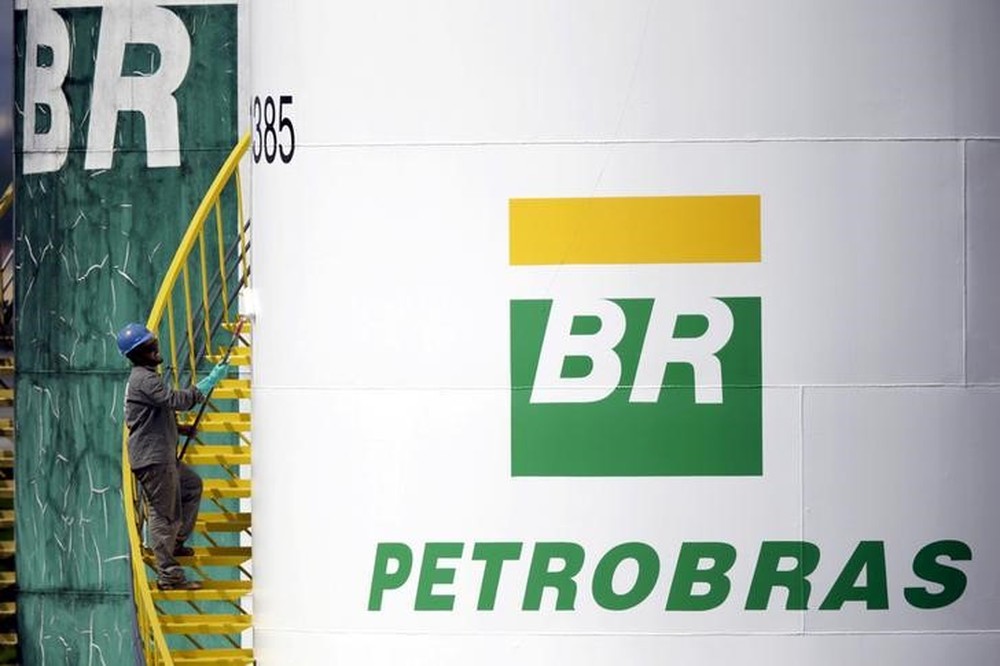 Petrobras eleva pela 4ª vez na semana preço da gasolina
