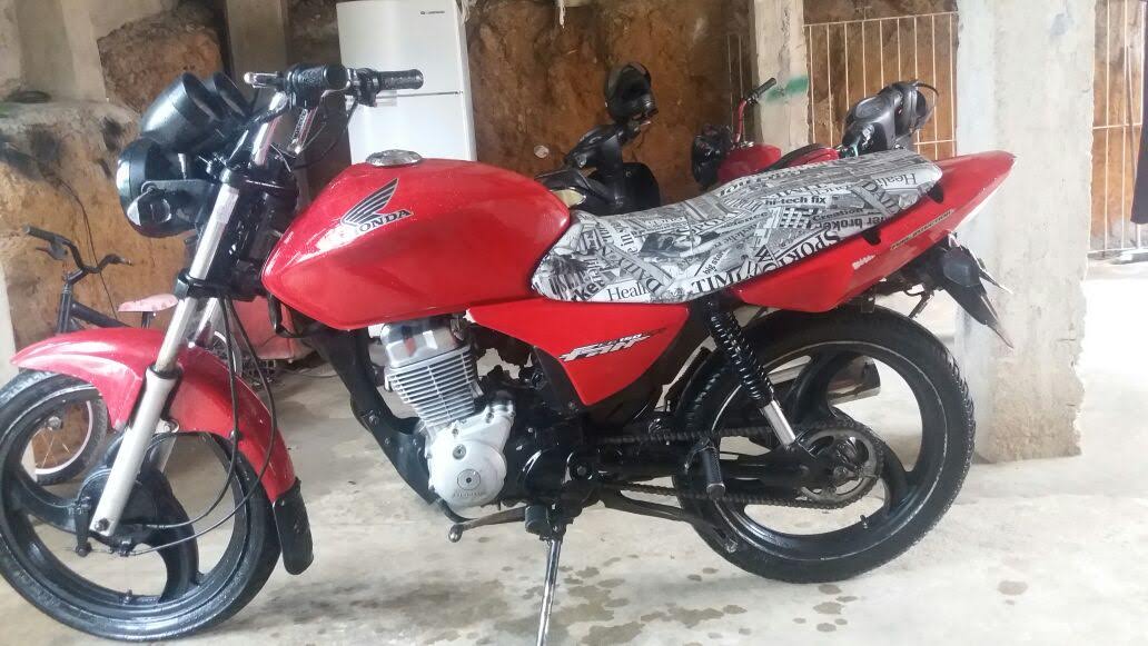 VEÍCULO COM RESTRIÇÃO DE FURTO/ROUBO É RECUPERADO PELA POLÍCIA MILITAR EM PIÚMA