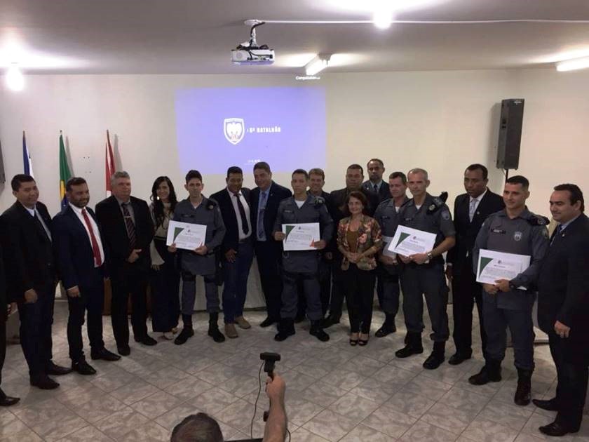 Policiais militares recebem Moção de Aplausos da Câmara de Vereadores de Baixo Guandu