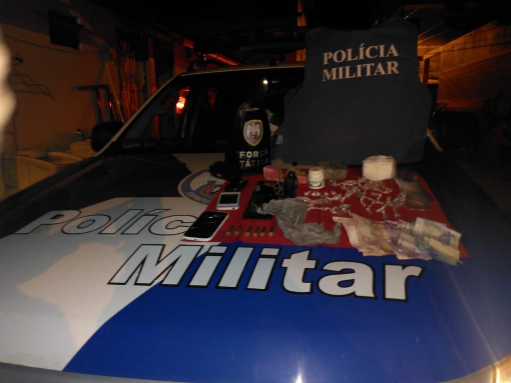 WhatsApp Image 2018 06 05 at 19.12.37 1024x768 - Policia apreende armas e drogas no centro de Iconha