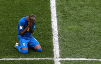 neymar 400x255 - Brasil faz dois nos acréscimos, e Neymar chora em vitória sofrida sobre a Costa Rica