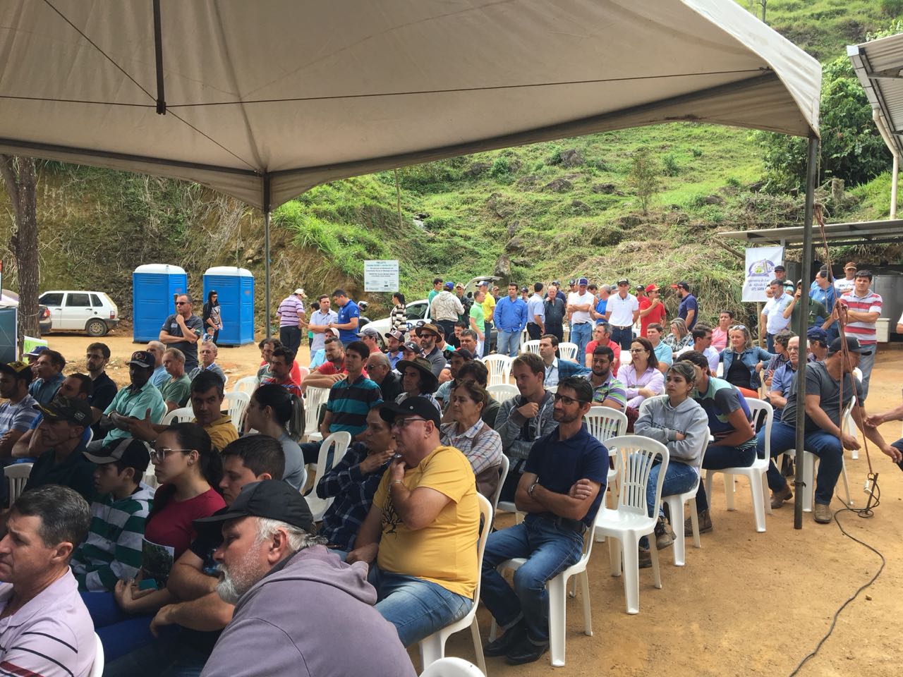 Dia de Campo reúne produtores em capacitação de pecuária leiteira