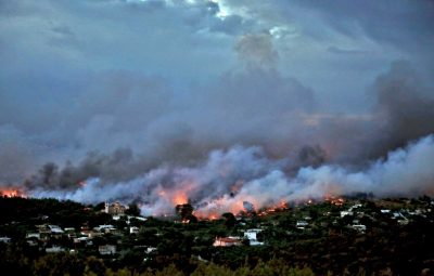 grecia 400x255 - Sobe o número de mortos nos incêndios florestais na Grécia