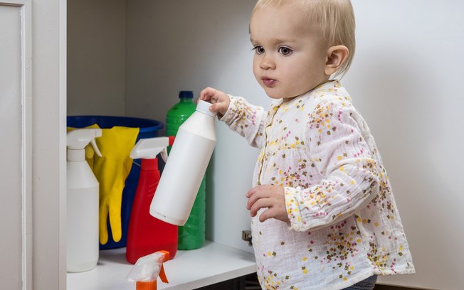 Guia traz orientações para casos de ingestão de produtos tóxicos