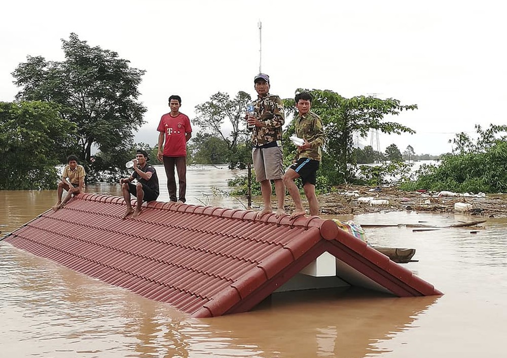 Represa se rompe e deixa centenas de desaparecidos no Laos